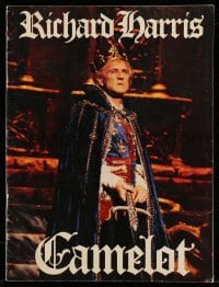 4d598 CAMELOT stage play souvenir program book '84 Richard Harris as King Arthur!