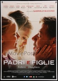 4f131 FATHERS & DAUGHTERS Italian 1p '15 super close up of Russell Crowe & Amanda Seyfried!