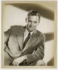 4m981 WILLIAM HOLDEN 8.25x10 still '40s portrait in checked sport coat & tie with half smile!