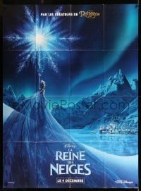 4p685 FROZEN advance French 1p '13 Disney, cool image of Elsa making huge snowflake at night!