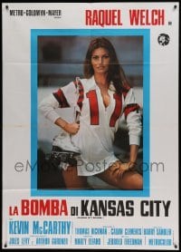 4p178 KANSAS CITY BOMBER Italian 1p '73 super sexy Raquel Welch wearing jersey & not much else!