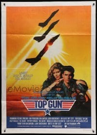 4p240 TOP GUN Italian 1p '86 great image of Tom Cruise & Kelly McGillis, Navy fighter jets!