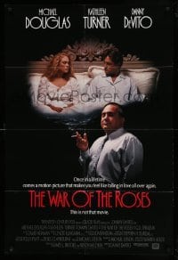 4t952 WAR OF THE ROSES int'l DS 1sh '89 smoking Danny DeVito + Douglas & Kathleen Turner in bed!