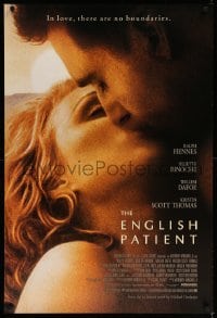 4z655 ENGLISH PATIENT 1sh '97 close-up image of Ralph Fiennes and Kristin Scott Thomas kissing!