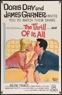 5f907 THRILL OF IT ALL 1sh '63 wonderful artwork of Doris Day kissing James Garner!