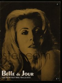 5m561 BELLE DE JOUR pressbook '68 Luis Bunuel classic, c/u of sexy prostitute Catherine Deneuve!