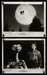 5m276 E.T. THE EXTRA TERRESTRIAL presskit w/ 21 stills R1985 Spielberg, Henry Thomas, Drew Barrymore