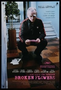 5r139 BROKEN FLOWERS DS 1sh '05 Jim Jarmusch, Bill Murray reads a letter while squatting!