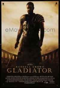 5r333 GLADIATOR DS 1sh '00 Ridley Scott, cool image of Russell Crowe in the Coliseum!