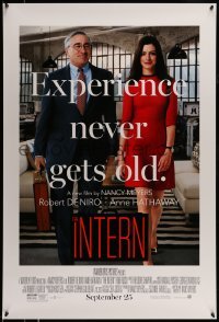 5r452 INTERN advance DS 1sh '15 great image of sexy Anne Hathaway and Robert De Niro!