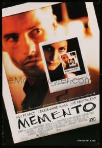 5r578 MEMENTO DS 1sh '00 Christopher Nolan, great Polaroid images of Guy Pearce & Carrie-Anne Moss!