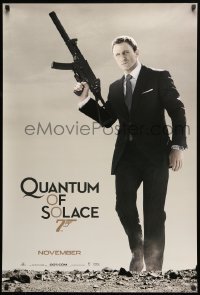 5r689 QUANTUM OF SOLACE teaser 1sh '08 Daniel Craig as Bond with silenced H&K UMP submachine gun