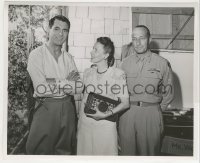 5s144 CARY GRANT 8.25x10 still '40s receiving an award from lady & army officer by Milton Gold!