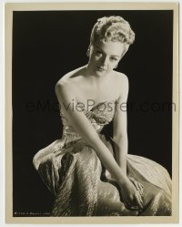 5s477 LESLIE BROOKS 8x10.25 still '40s best portrait of the sexy actress over black background!