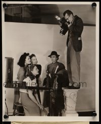 5s416 JOAN LESLIE 8.25x10 still '41 her sisters & mothers watching her being shot by Longworth!