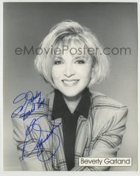 5y309 BEVERLY GARLAND signed 8x10 publicity still '80s great smiling portrait later in her career!