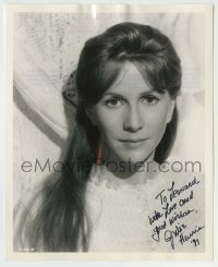 5y404 JULIE HARRIS signed 8.25x10 still '63 great head & shoulders portrait from The Haunting!
