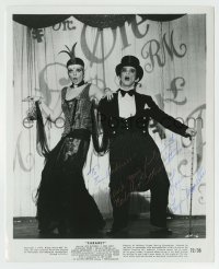 5y412 LIZA MINNELLI signed 8.25x10 still '72 performing on stage with Joel Grey in Cabaret!