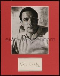 5y140 GENE KELLY signed 3x5 index card in 11x14 display '80s ready to frame & hang on the wall!