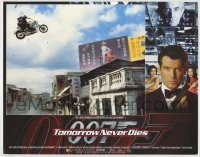 6c937 TOMORROW NEVER DIES LC '97 Pierce Brosnan as James Bond, motorcycle jumping city street!