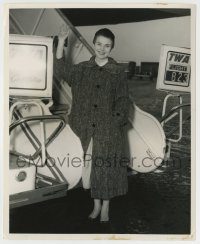 6h457 JEAN SEBERG 8.25x10 news photo '57 flying home after filming Joan of Arc by Paul Schumach!