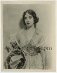 6h516 LILLIAN GISH 8x10.25 still '20s great close portrait of the beautiful Hollywood legend!