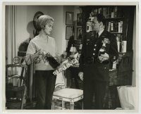 6h556 MANCHURIAN CANDIDATE 8.25x10 still '62 Frank Sinatra & Janet Leigh with booze & present!