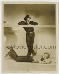 6h636 NEVER A DULL MOMENT candid 8x10.25 still '50 Fred MacMurray clowning around with Irene Dunne!