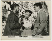 6h765 ROMAN HOLIDAY 8x10.25 still R62 c/u of Audrey Hepburn between Eddie Albert & Gregory Peck!