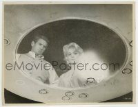 6h899 TIME MACHINE 7.5x9.75 still '60 Rod Taylor & Yvette Mimieux stare at the talking rings!