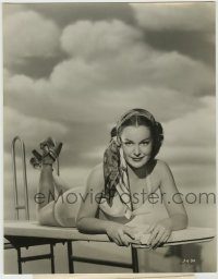 6h266 DOROTHY HART 7.25x9.25 still '51 sexy portrait laying on diving board when making Raton Pass