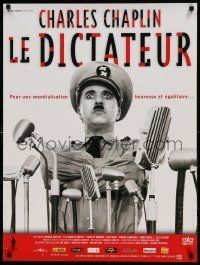 6j556 GREAT DICTATOR French 24x32 R02 c/u of Charlie Chaplin as Hitler-like Hynkel by microphones!