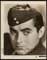 6s996 YANK IN THE R.A.F. 2 8x10 stills '41 both great close-ups of aviator Tyrone Power!