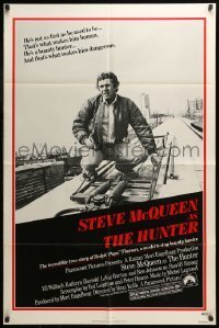 7b380 HUNTER 1sh 1980 great image of bounty hunter Steve McQueen!