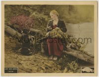 7c885 TILLIE LC 1922 kindhearted Mary Miles Minter has little food but shares it with begging dog!