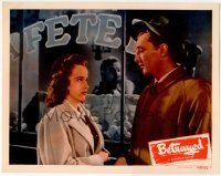 7c955 WHEN STRANGERS MARRY LC #4 R1948 close up of young Robert Mitchum & Kim Hunter, Betrayed!