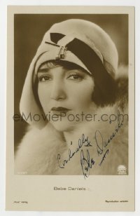 7d149 BEBE DANIELS signed 4109/1 German Ross postcard 1920s great portrait wearing hat & fur!