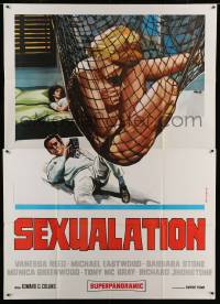 7g391 SEXUALATION Italian 2p 1968 Avelli art of man filming near-naked woman trapped in net!