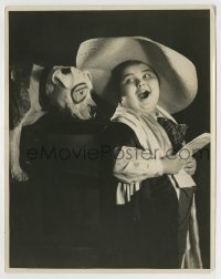 7h534 JOE COBB 8x10 still 1920s the chubby Our Gang star singing to disapproving Pete the Pup!