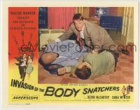 7m051 INVASION OF THE BODY SNATCHERS LC 1956 Kevin McCarthy injecting Larry Gates & King Donovan!