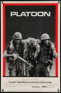 7m232 PLATOON int'l 1sh 1986 Charlie Sheen & Quinn helping with soldier, Oliver Stone, Vietnam War!