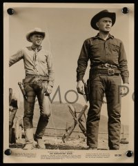 7s956 MAGNIFICENT SEVEN 2 8x10 stills 1960 great images of Yul Brynner, Steve McQueen!