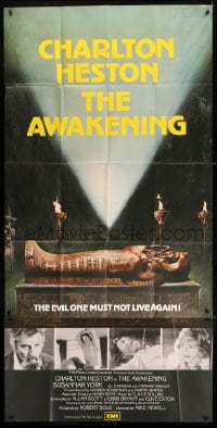 7t002 AWAKENING English 3sh 1980 Charlton Heston, completely different image of sarcophagus!