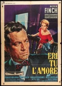 7t535 NO LOVE FOR JOHNNIE Italian 1p 1961 different art of sexy Mary Peach & Peter Finch on stairs!
