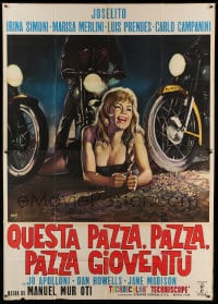 7t191 LOCA JUVENTUD Italian 2p 1965 Mos art of sexy girl on ground surrounded by motorcycles!