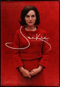 7w198 JACKIE DS bus stop 2016 great image of Natalie Portman in the title role as Jacqueline Kennedy!