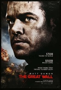 7w532 GREAT WALL teaser DS 1sh 2017 great close-up of Matt Damon, battle in the background!