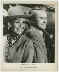 8a246 DORIS DAY SHOW TV 8x10 still 1970s great smiling close up with guest star Van Johnson!