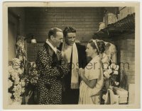 8a263 EASTER PARADE 8x10 still 1948 Fred Astaire & Peter Lawford smile at Judy Garland backstage!