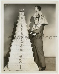 8a267 ED SULLIVAN SHOW TV 7x9 still 1961 with his granddaughter for the show's 13th anniversary!